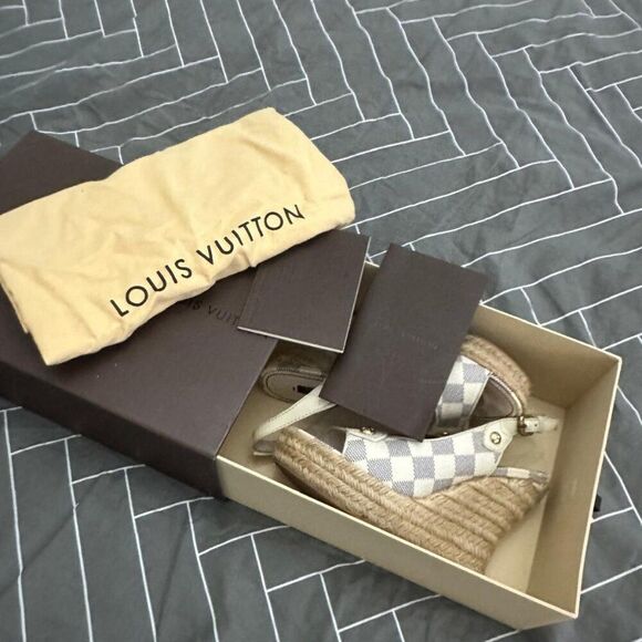 Louis Vuitton Damier Azur wedge sandals - Picture 11 of 11